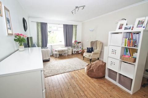 1 bedroom flat to rent, Sycamore Grove, New Malden