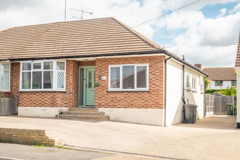 3 bedroom semi-detached bungalow for sale, Rayleigh, Rayleigh SS6