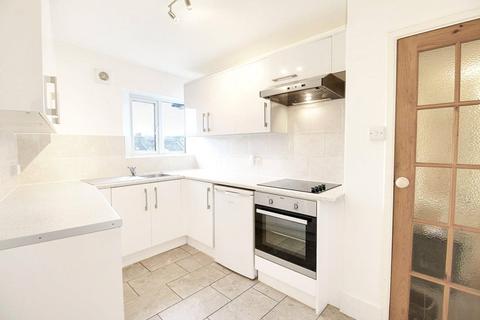 3 bedroom apartment to rent, Fairfield Gardens, Hornsey, London, N8
