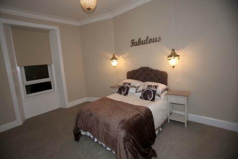 2 bedroom flat to rent, Blackness Avenue, Dundee,