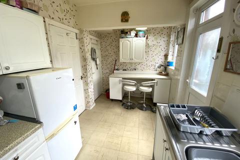 17 Brook Street, Royton, Oldham, OL2 5PN