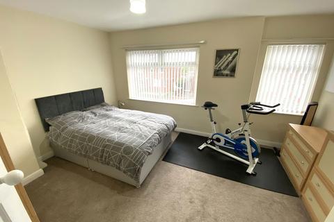 17 Brook Street, Royton, Oldham, OL2 5PN