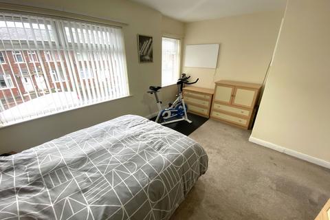 17 Brook Street, Royton, Oldham, OL2 5PN