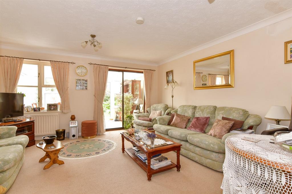 The Shires, Paddock Wood, Tonbridge... 3 bed semidetached house for