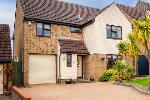 4 bedroom detached house for sale, Minton Heights, Rochford SS4