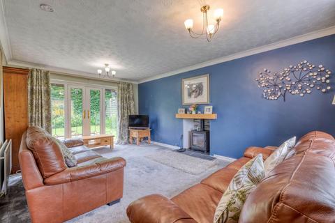 14 Brookfield Close, Hunt End, Redditch, B97 5LL