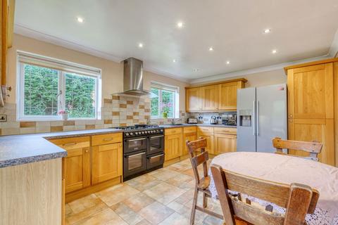 14 Brookfield Close, Hunt End, Redditch, B97 5LL