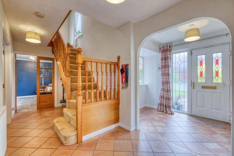 14 Brookfield Close, Hunt End, Redditch, B97 5LL