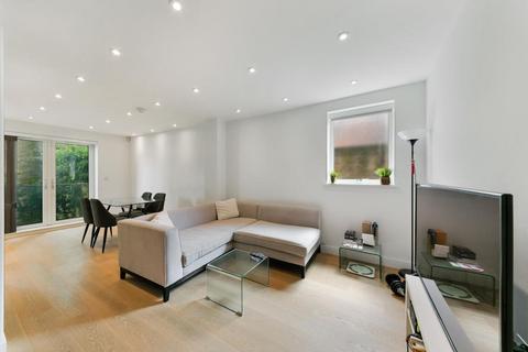 3 bedroom flat to rent, Sandon Court, Davenant Street, London, E1