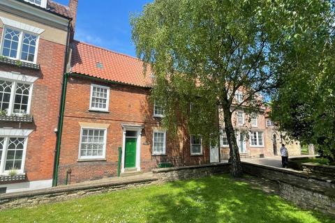 5 bedroom terraced house for sale, Swinegate, Grantham, Lincolnshire, NG31 6RL