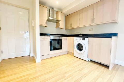1 bedroom flat to rent, High Street , Cheltenham GL50