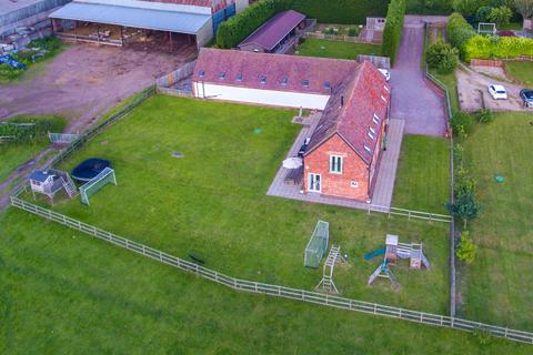 4 bedroom barn conversion for sale, Grafton Lane, Bromsgrove, Worcestershire, B61