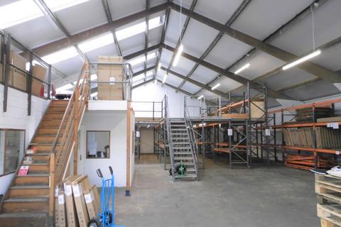 Industrial unit to rent, Cirencester Business Estate, Cirencester GL7