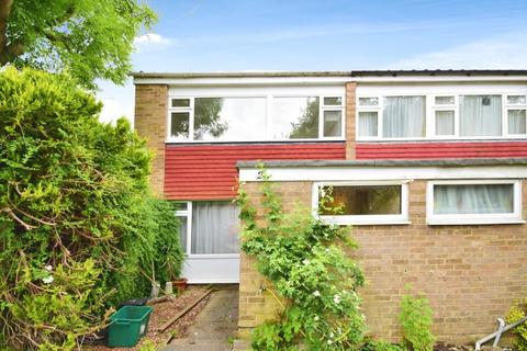 3 bedroom end of terrace house to rent, Friars Wood Forestdale CR0