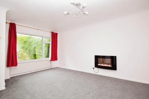 3 bedroom end of terrace house to rent, Friars Wood Forestdale CR0