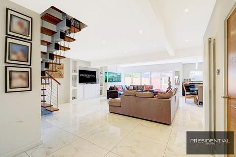 5 bedroom semi-detached house for sale, Chigwell IG7