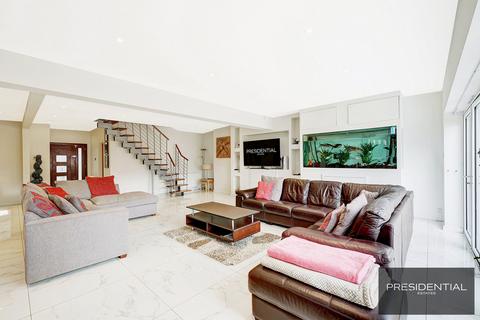 5 bedroom semi-detached house for sale, Chigwell IG7