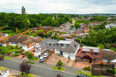 5 bedroom semi-detached house for sale, Chigwell IG7