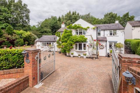 3 bedroom detached house for sale, Knutsford Road, Mobberley