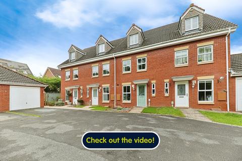 3 bedroom terraced house for sale, Elvidge Court, Beverley, HU17 8FH