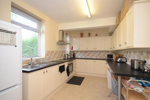 2 bedroom terraced house to rent, Derwent Avenue, York, YO10