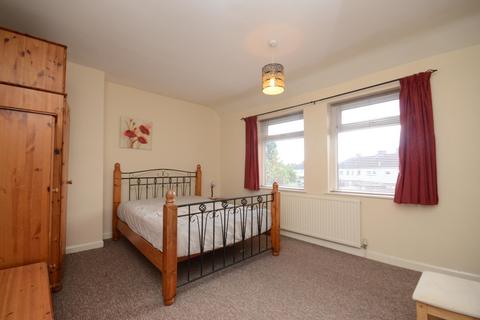 2 bedroom terraced house to rent, Derwent Avenue, York, YO10