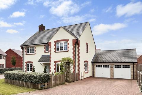 4 bedroom detached house for sale, Corallian Drive, Faringdon, SN7