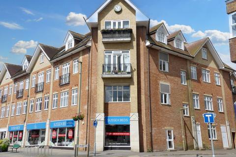 2 bedroom apartment for sale, Lumley Road, Horley RH6