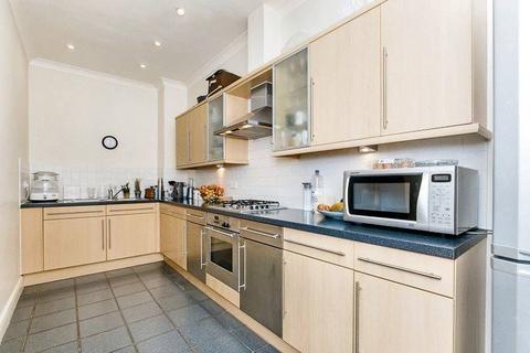 2 bedroom apartment for sale, Lumley Road, Horley RH6