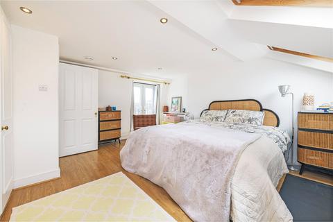 4 bedroom apartment for sale, Borneo Street, London, SW15