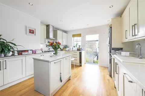 25a Borneo Street, London, SW15 1QQ