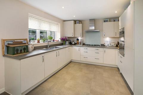 4 bedroom detached house for sale, Centenary Way, Bovey Tracey, TQ13