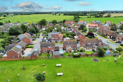 3 bedroom semi-detached house for sale, Field View, Ipswich IP10