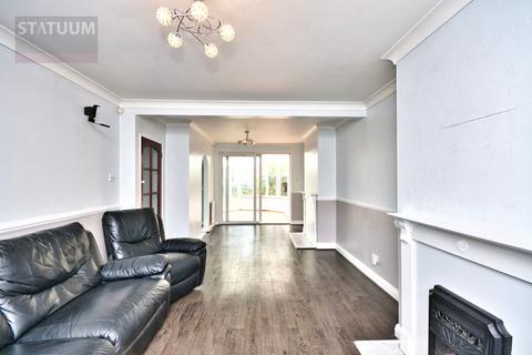3 bedroom terraced house to rent, Elm Park Avenue, Hornchurch, Essex, Hornchurch, Essex, RM12