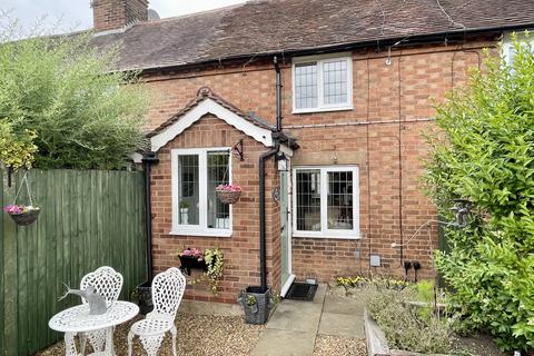 2 bedroom cottage for sale, Banbury Road, Stratford-upon-Avon CV37