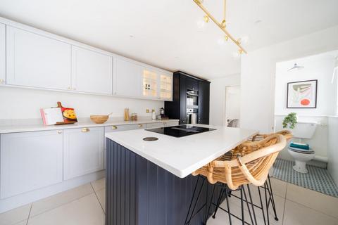 110 Birchanger Road, London, SE25 5BG
