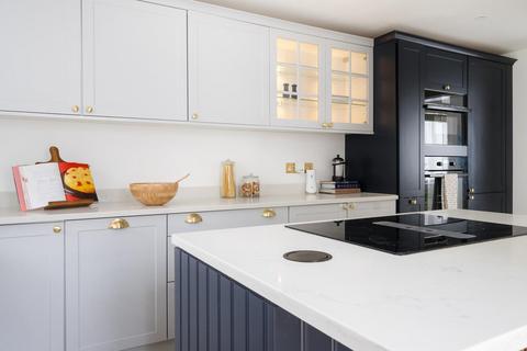 110 Birchanger Road, London, SE25 5BG