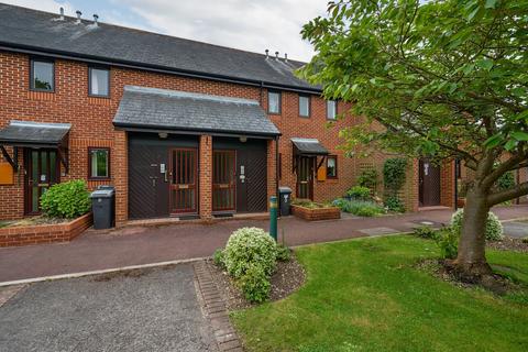 2 bedroom apartment for sale, Badgers Croft, Mortimer Common RG7