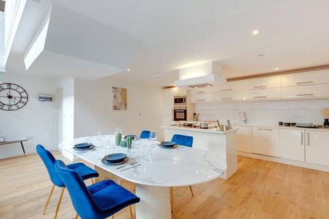 2 bedroom mews for sale, Goldhurst Terrace, South Hampstead