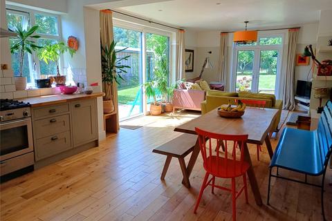 1 Uplands, Walditch, Bridport, DT6 4LE