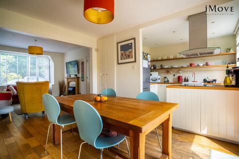 4 bedroom semi-detached house for sale, Hermitage Road, London SE19
