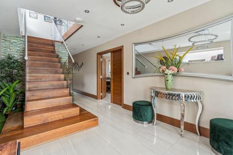 35 Downs Road, Slough, SL3 7BZ