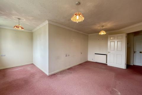 1 bedroom apartment for sale, Station Road, Thorpe Bay, Essex, SS1