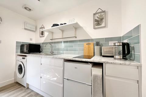 Studio to rent, Lakenheath, Oakwood, N14