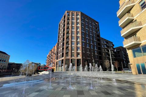 Joseph Huntley Walk, Reading, RG1