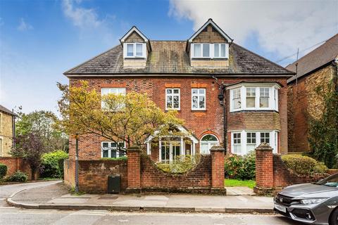 1 bedroom flat for sale, Nightingale Road, Guildford, GU1