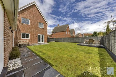 3 bedroom link detached house for sale, Minnow Way, Mulbarton