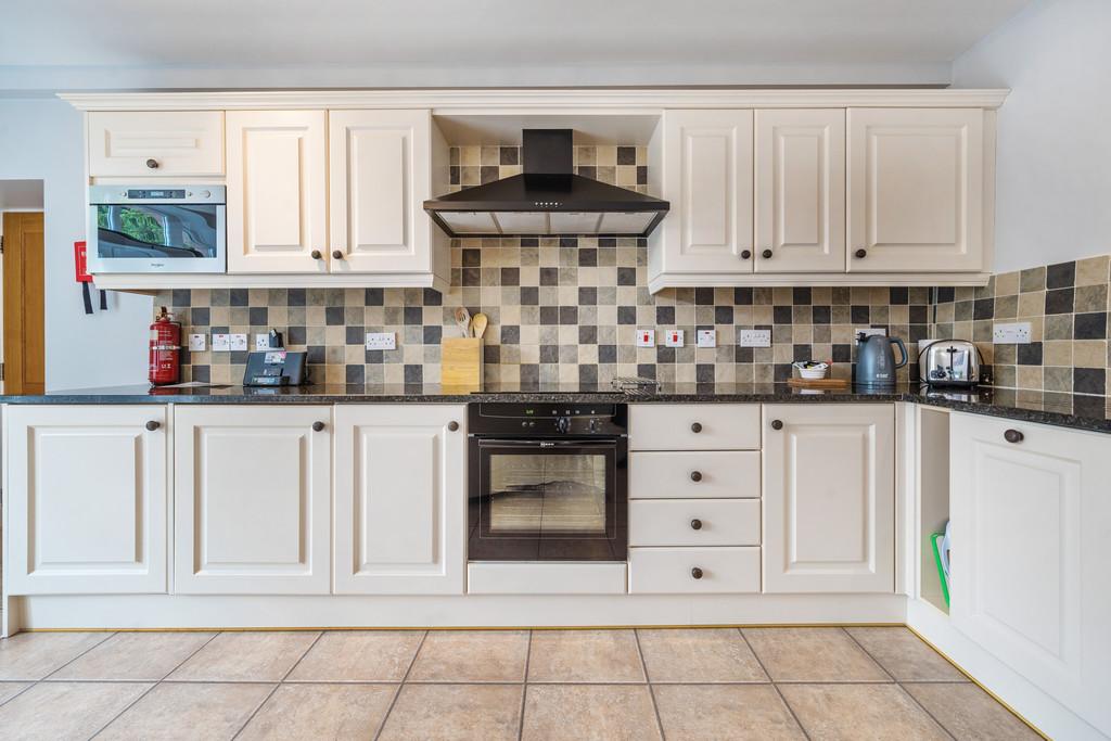 Open Plan Living Room / Dining Kitchen