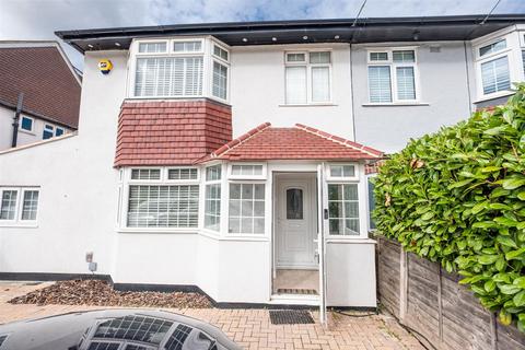 5 bedroom semi-detached house to rent, London Road, Ewell, KT17