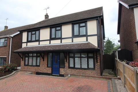 5 bedroom detached house to rent, Merryfields Avenue, Hockley